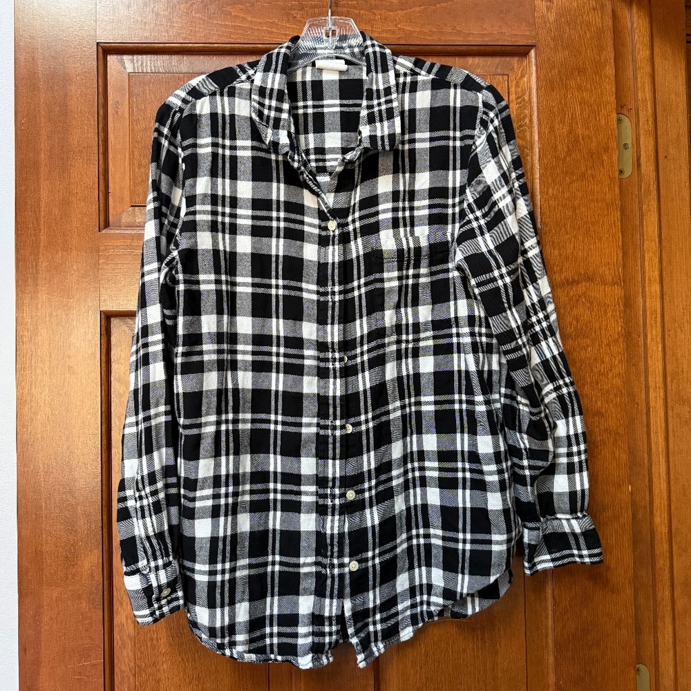 GAP Girl's Long Sleeve Black and White Button Down